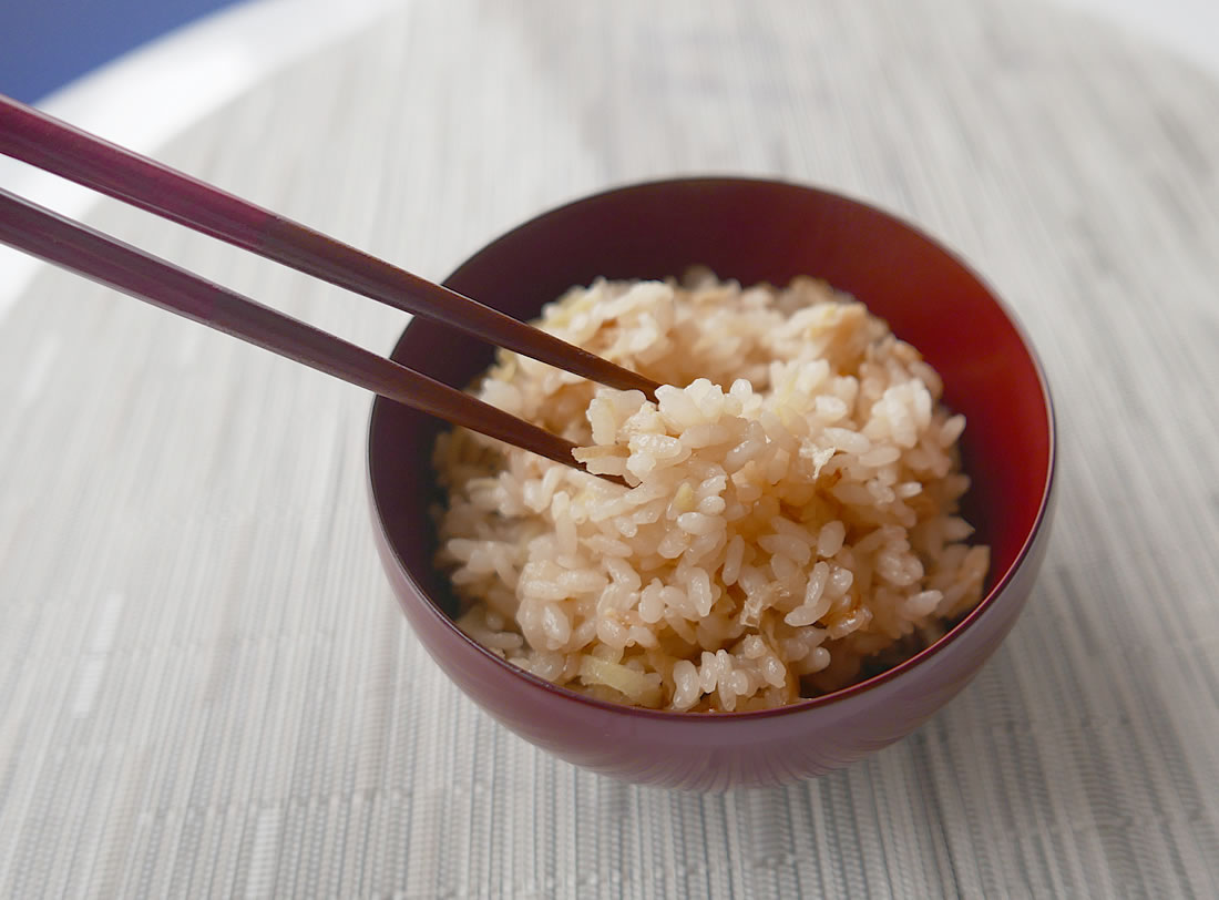 Ginger garlic rice (Shouga takikomi gohan)