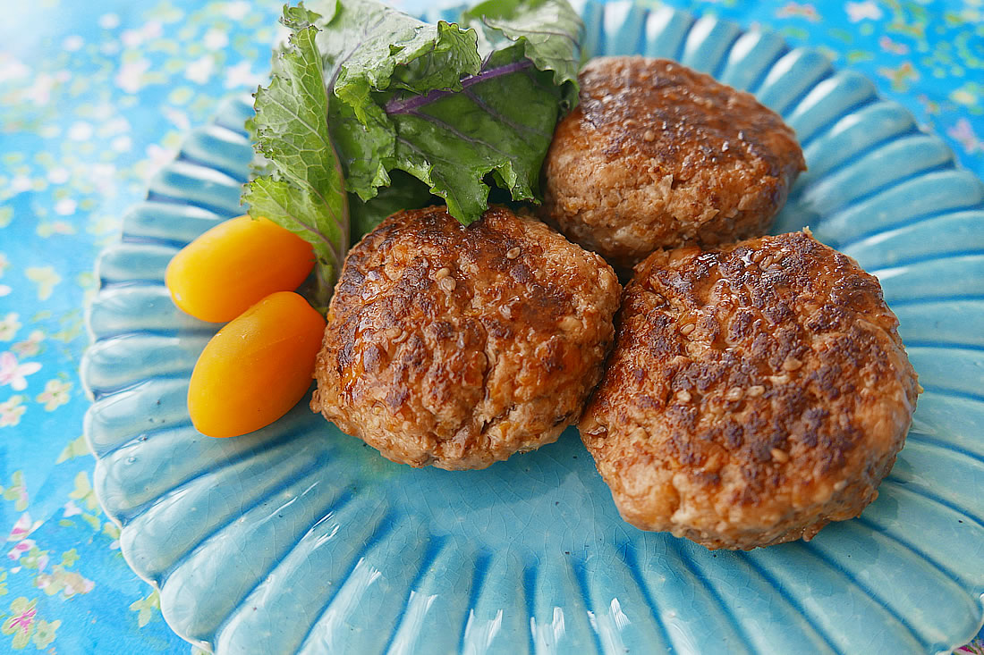 Fluffy hamburger patties