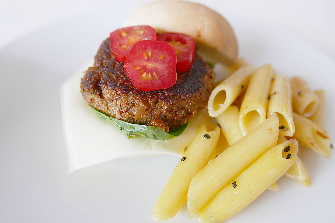 Hamburger patty with vegetable