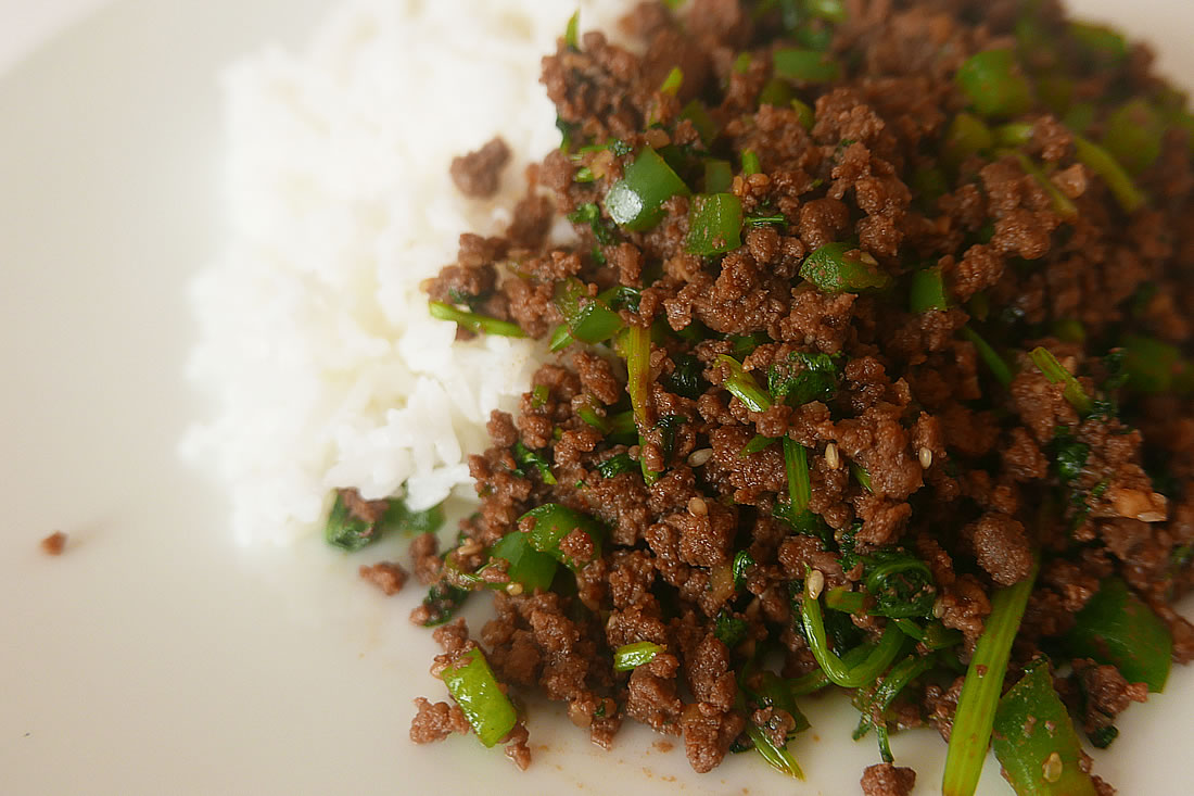 Thai beef rice bowls