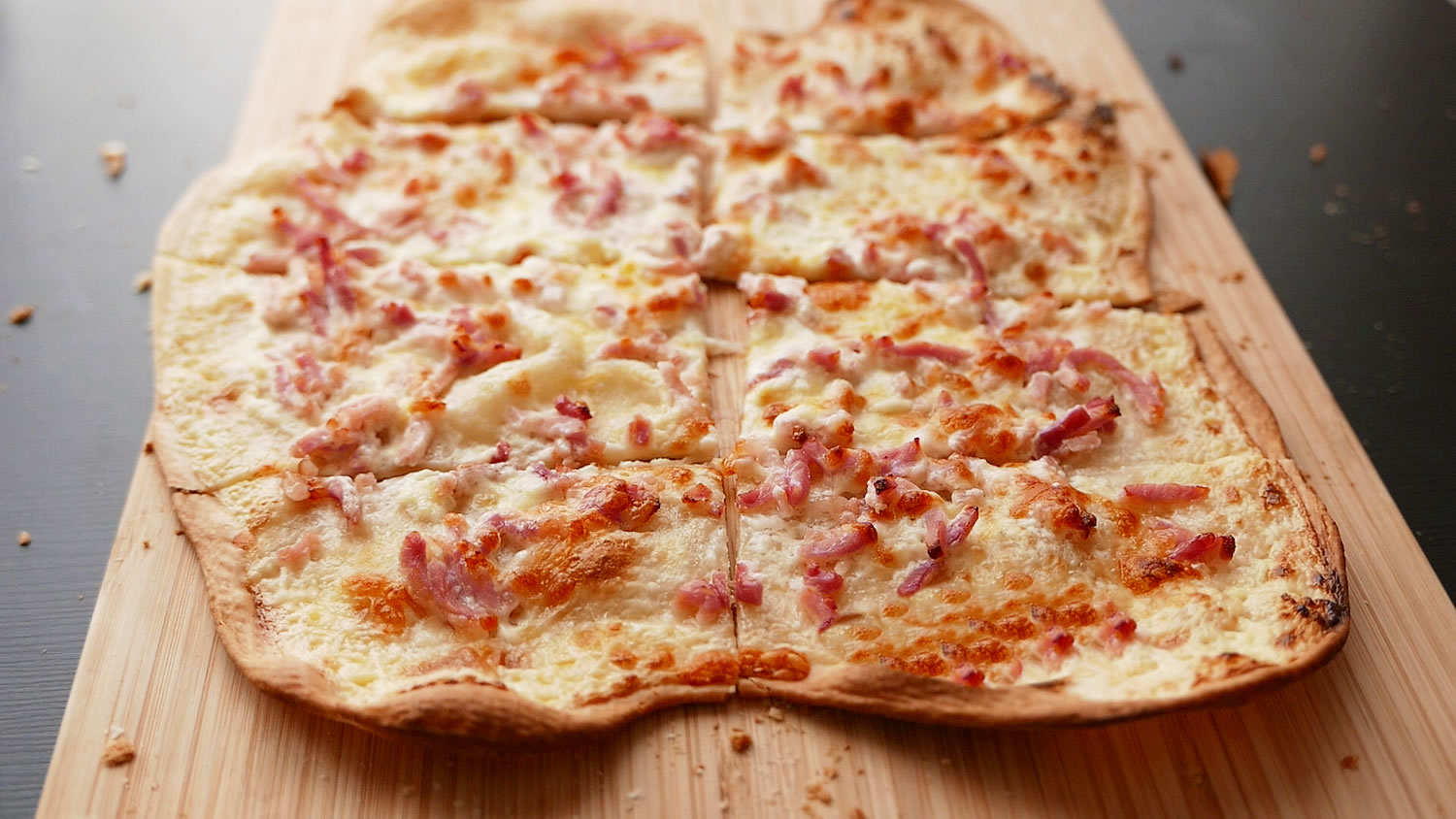 Tarte flambée -Flammekueche