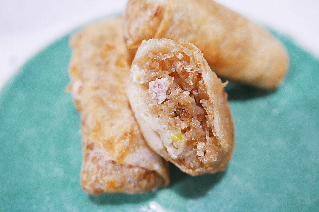 Vermicelli pork spring rolls