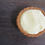 Mango mousse tart