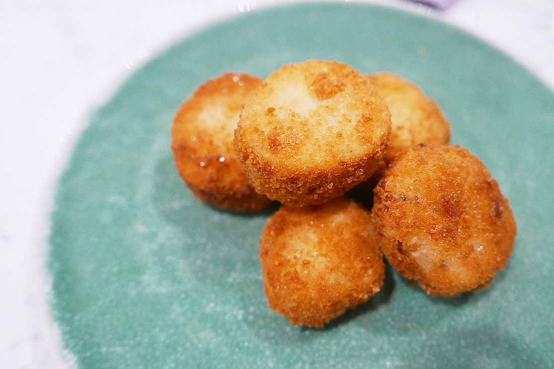Deep-fried Jerusalem artichoke (Topinambour)