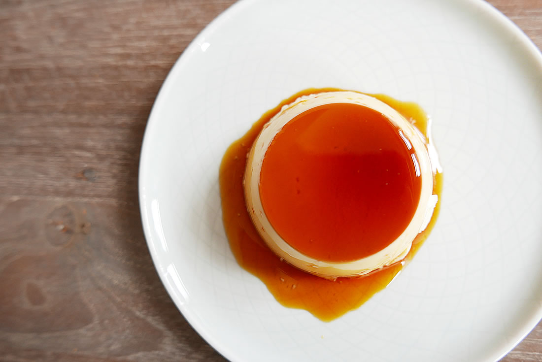 Custard pudding with caramel sauce