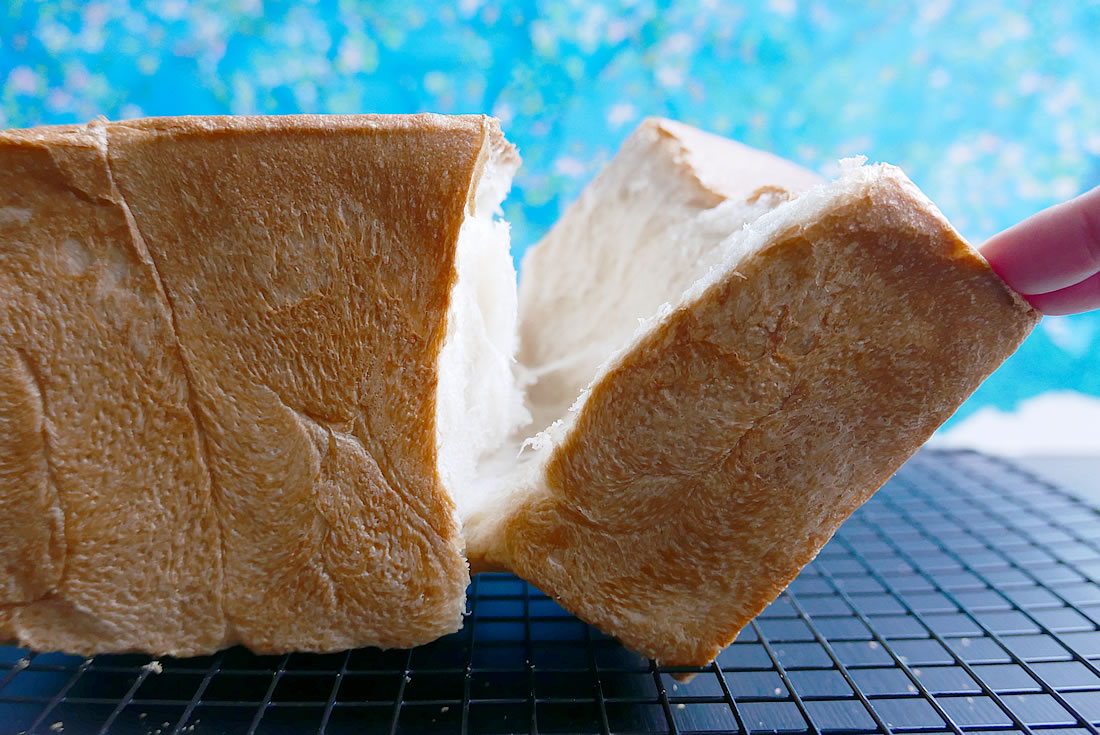 Japanese fluffy white bread - Shokupan